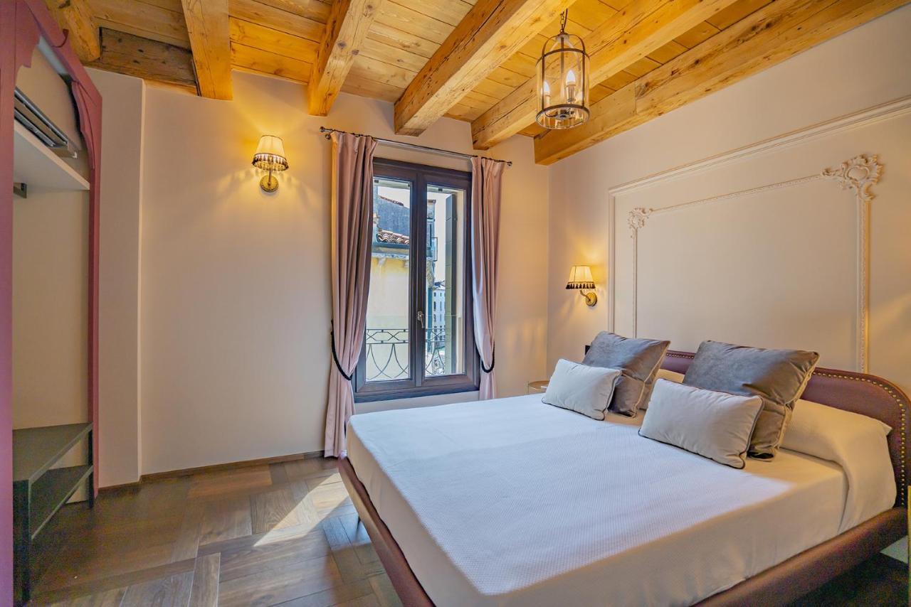 Corte Rubbi 8 Luxury Two-Bedroom Apartment -Dimora Italia - Velence Kültér fotó