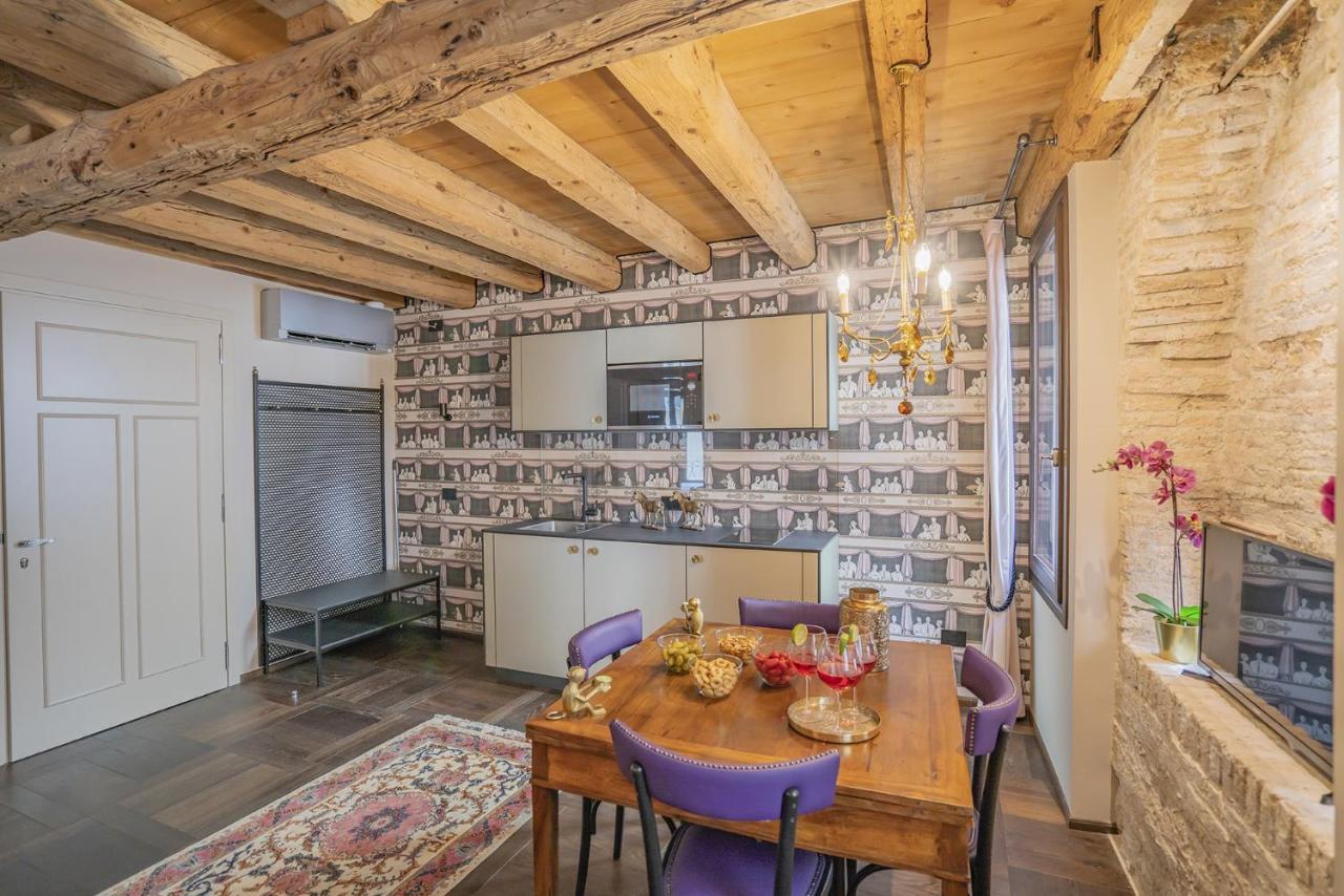 Corte Rubbi 8 Luxury Two-Bedroom Apartment -Dimora Italia - Velence Kültér fotó